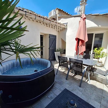 La Bonbonniere Gite De Charme Avec Jacuzzi Malaucène Exterior foto